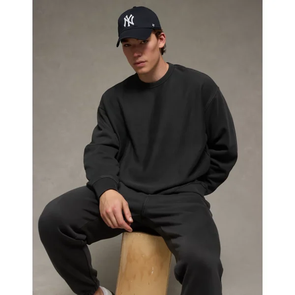 AE Laidback Luxe Heavyweight Sweatshirt - Washed Black