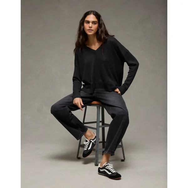 AE Long Sleeve V-Neck Plush T-Shirt - True Black