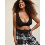 Show Off Flocked Vintage Lace Plunge Bralette - True Black