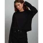 AE77 Premium Boxy Long-Sleeve Cropped T-Shirt - Black